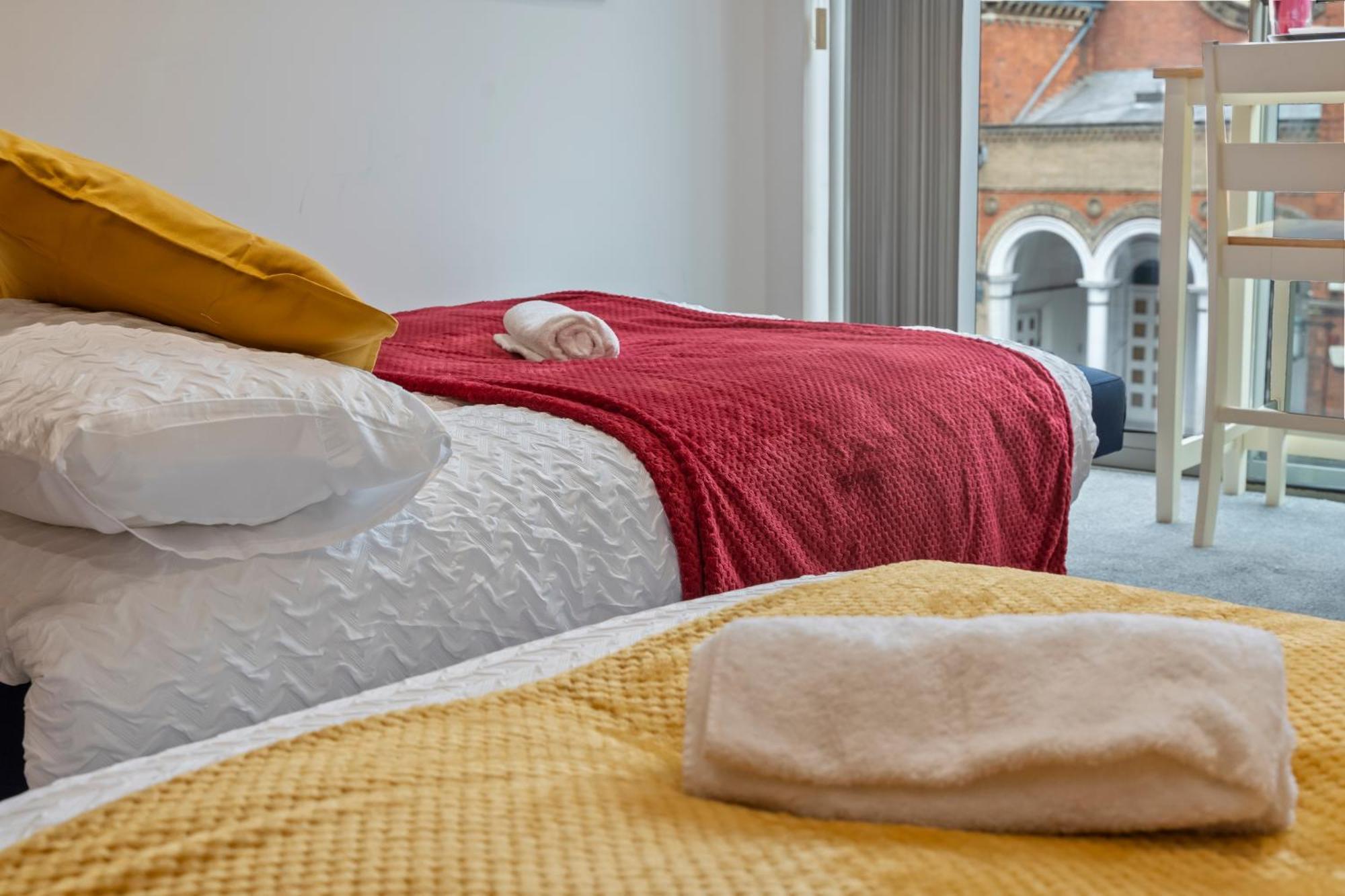 Heart Of City Centre Luxury Apartment With Secure Underground Parking Birmingham Exteriör bild